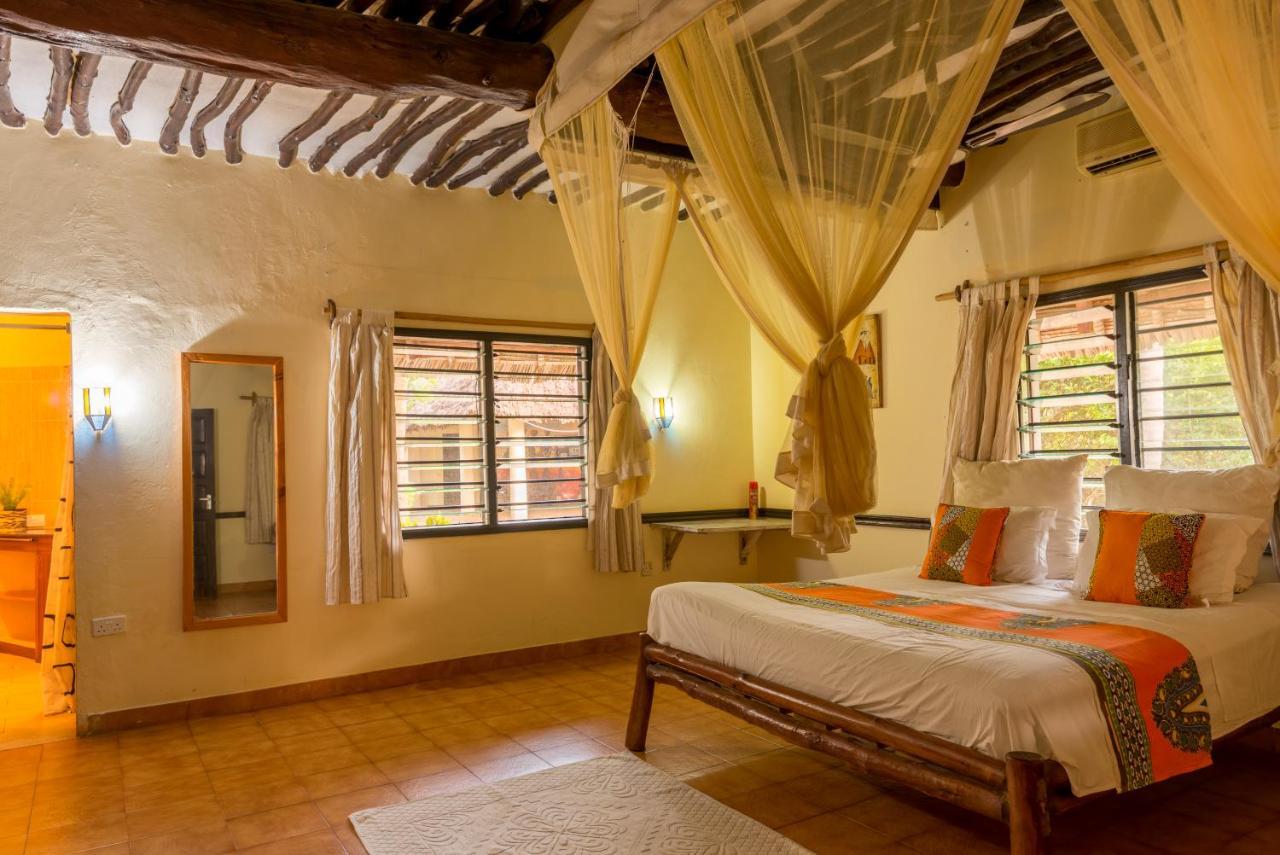 Upani In Diani Bed & Breakfast Diani Beach Exterior foto