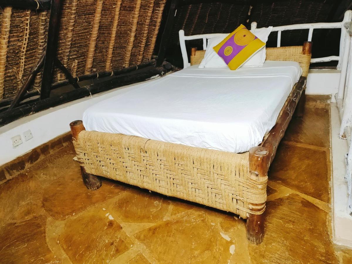 Upani In Diani Bed & Breakfast Diani Beach Exterior foto