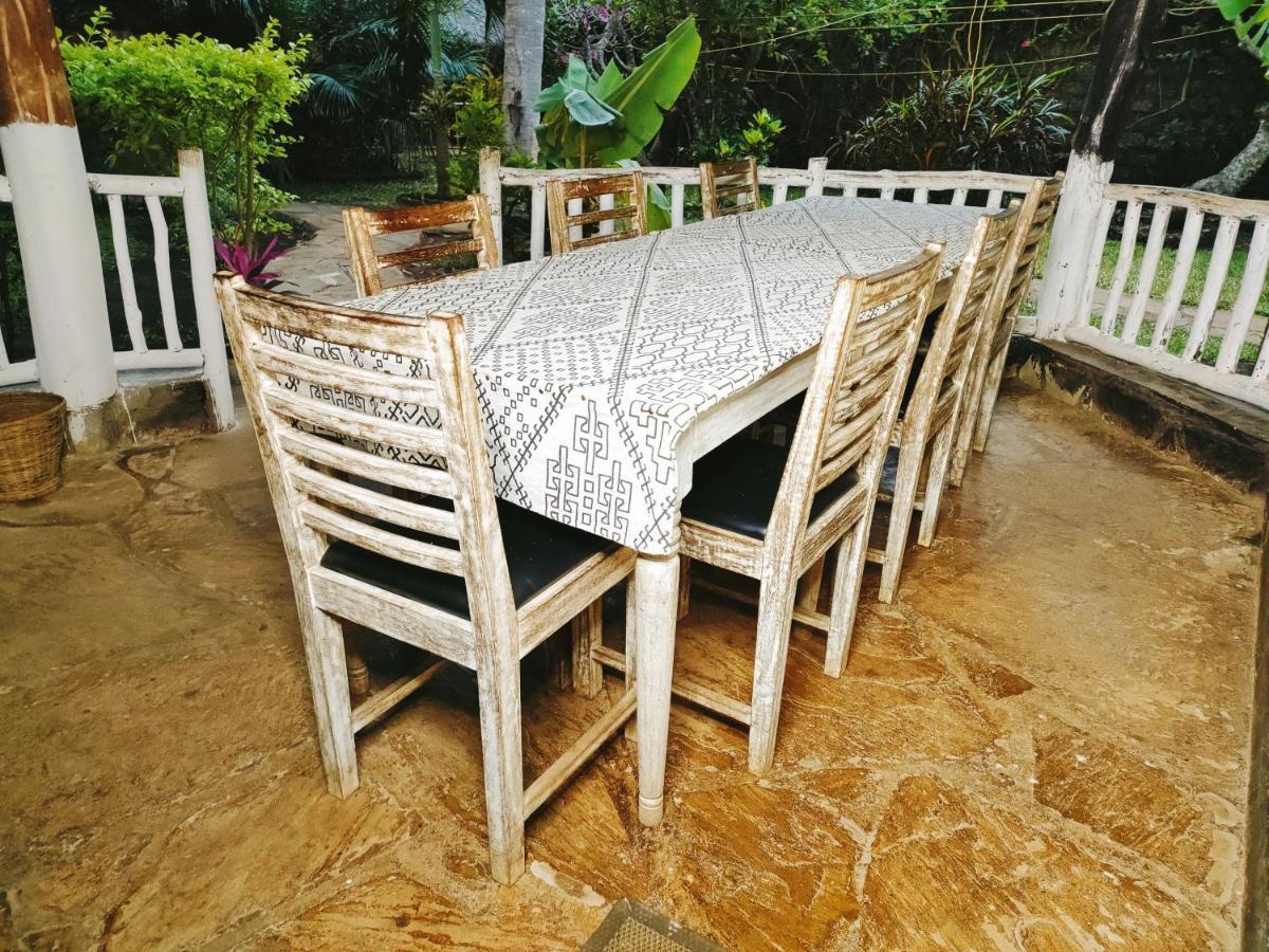 Upani In Diani Bed & Breakfast Diani Beach Exterior foto