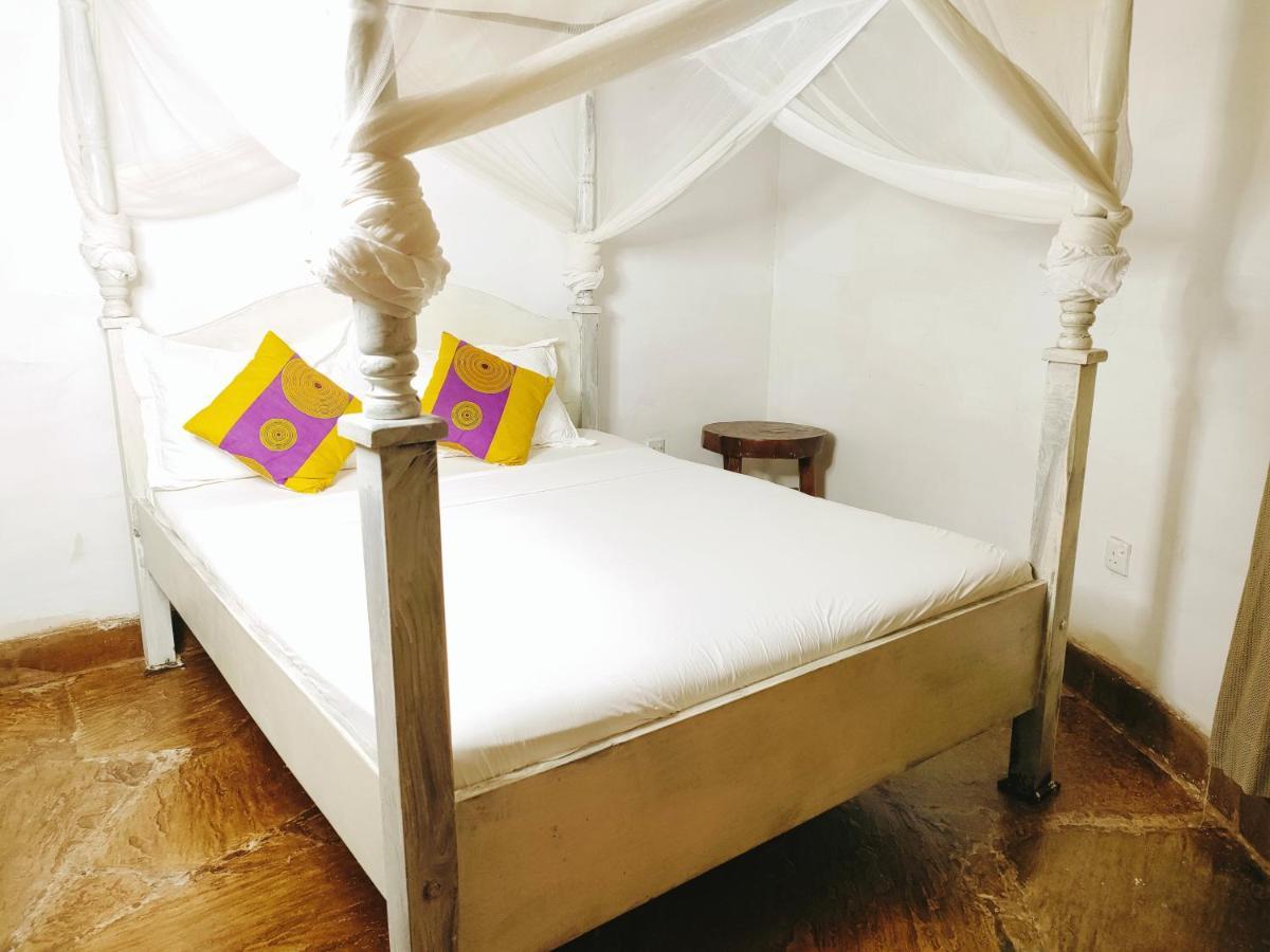 Upani In Diani Bed & Breakfast Diani Beach Exterior foto