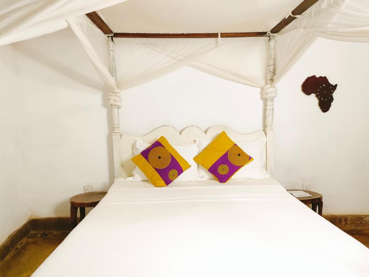Upani In Diani Bed & Breakfast Diani Beach Exterior foto