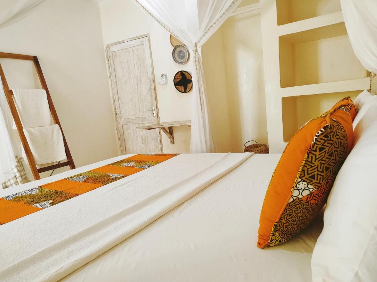 Upani In Diani Bed & Breakfast Diani Beach Exterior foto