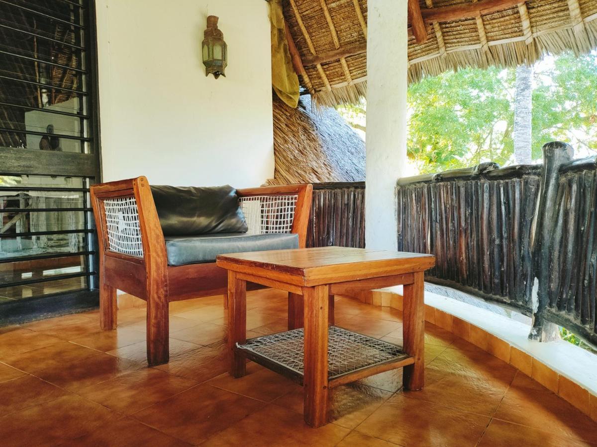 Upani In Diani Bed & Breakfast Diani Beach Exterior foto