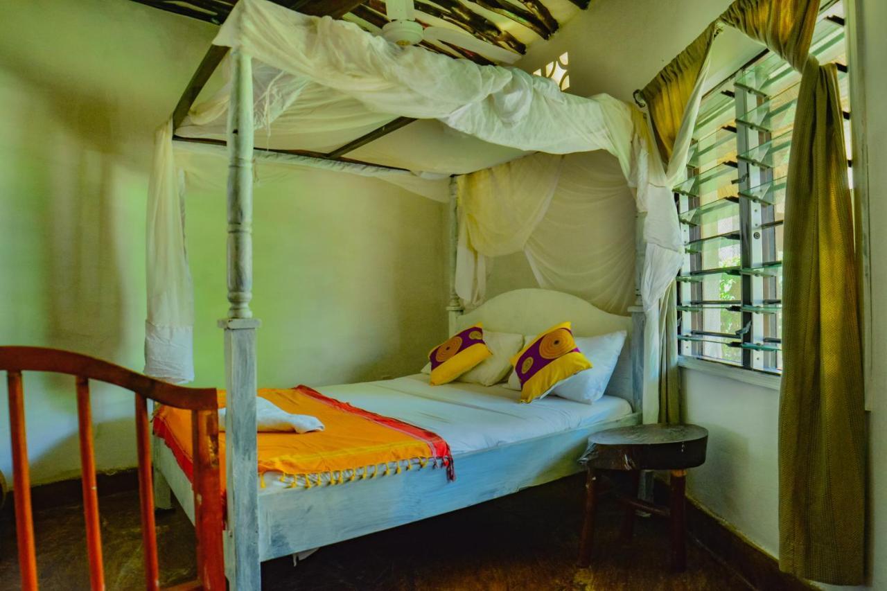 Upani In Diani Bed & Breakfast Diani Beach Exterior foto