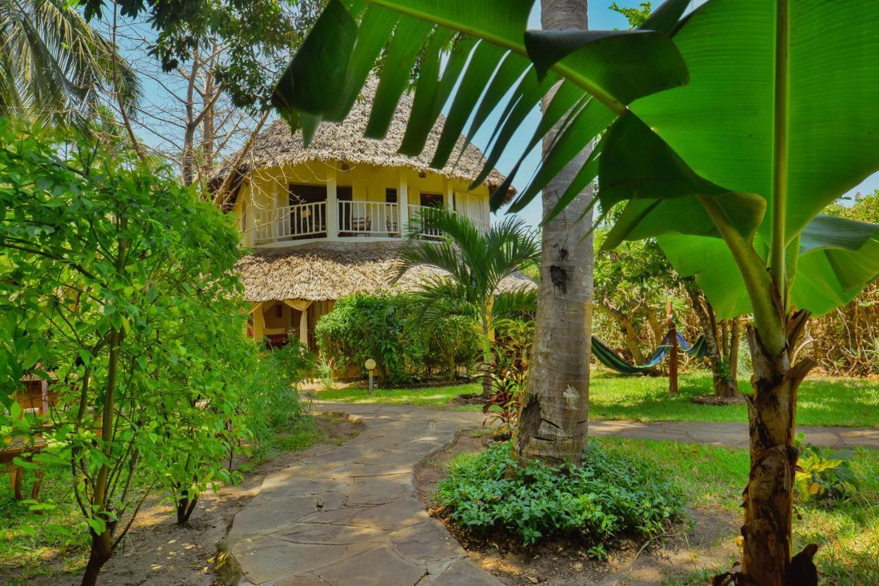 Upani In Diani Bed & Breakfast Diani Beach Exterior foto