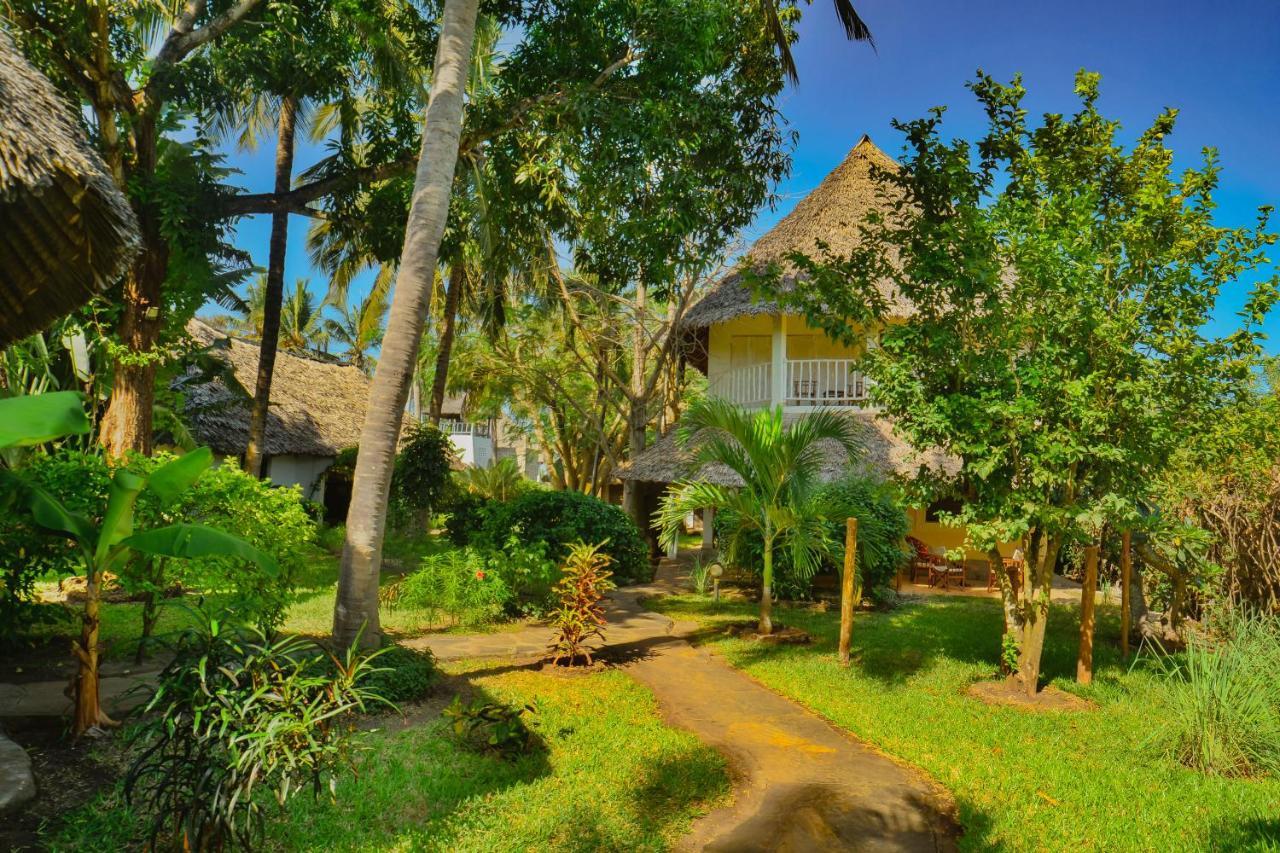 Upani In Diani Bed & Breakfast Diani Beach Exterior foto