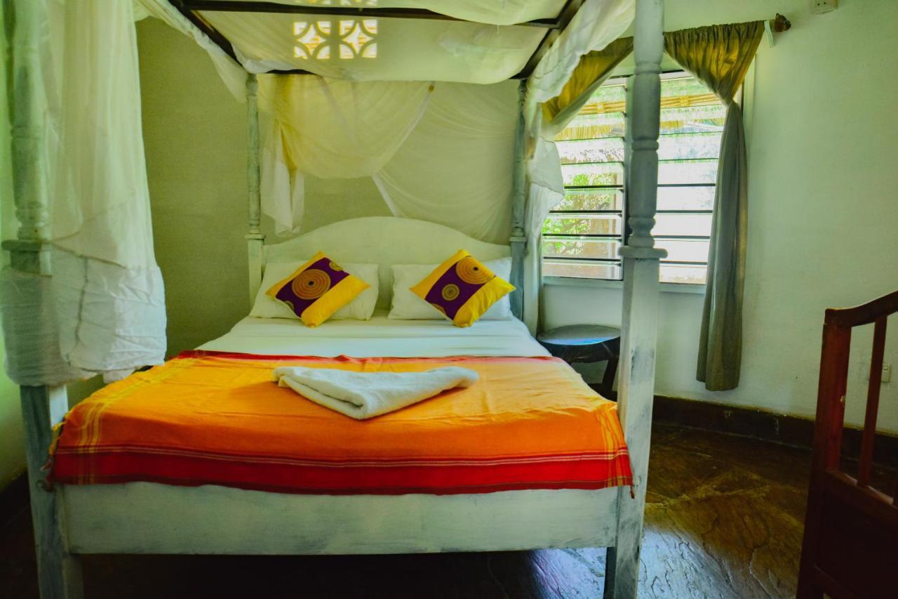 Upani In Diani Bed & Breakfast Diani Beach Exterior foto